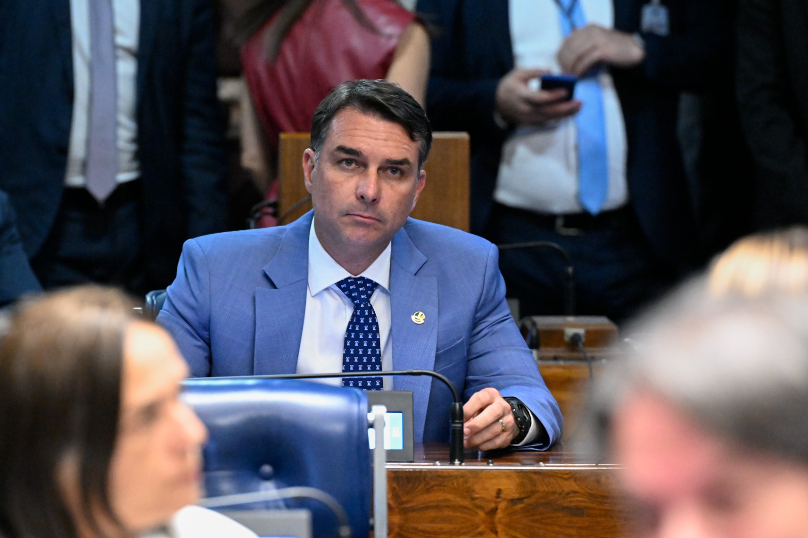 TSE manda Flávio Bolsonaro apagar vídeo falso sobre ato de Lula